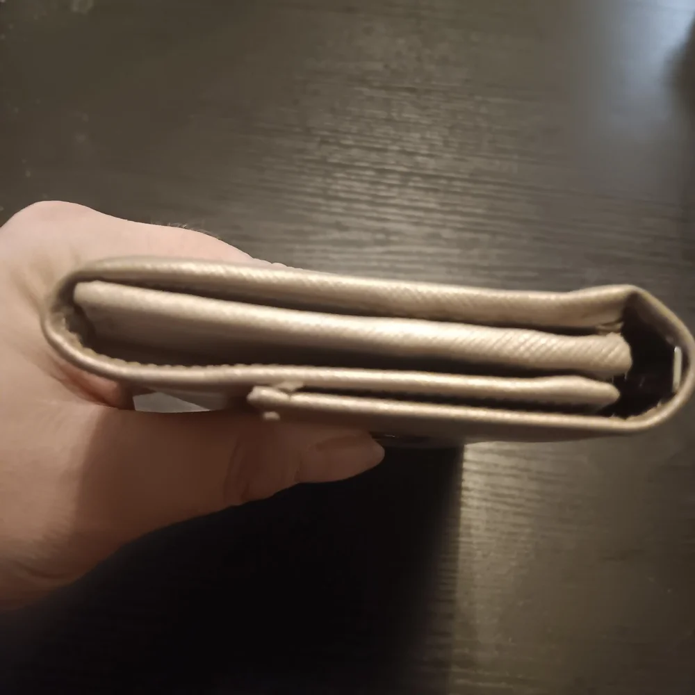 Salvatore Ferragamo Grey Leather Wallet With Silver Hardware (EUC) - Picture 12 of 13